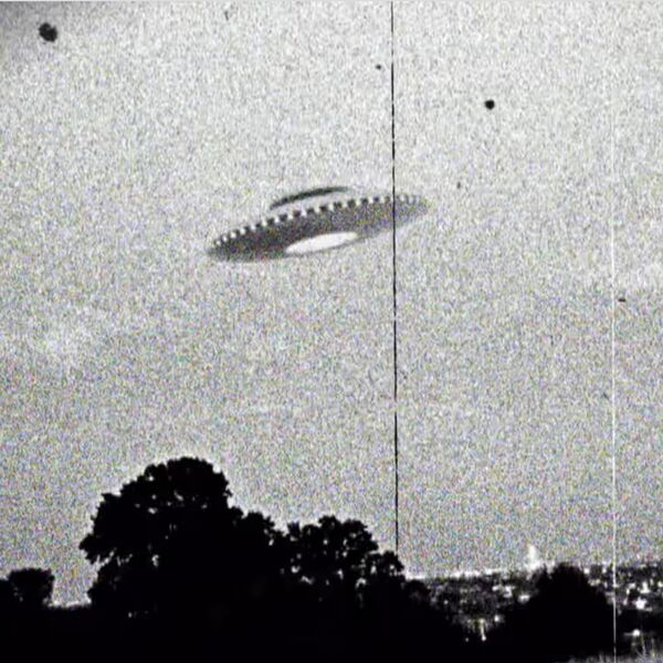 File:975 UFO Old.jpg
